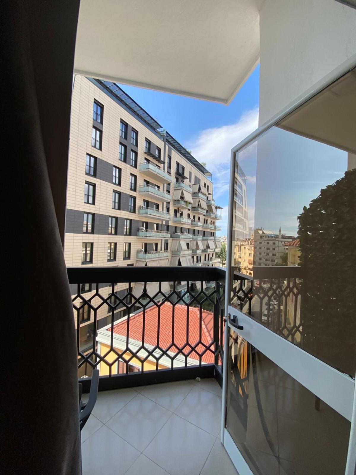 Capital Suites Center Tirana Zewnętrze zdjęcie